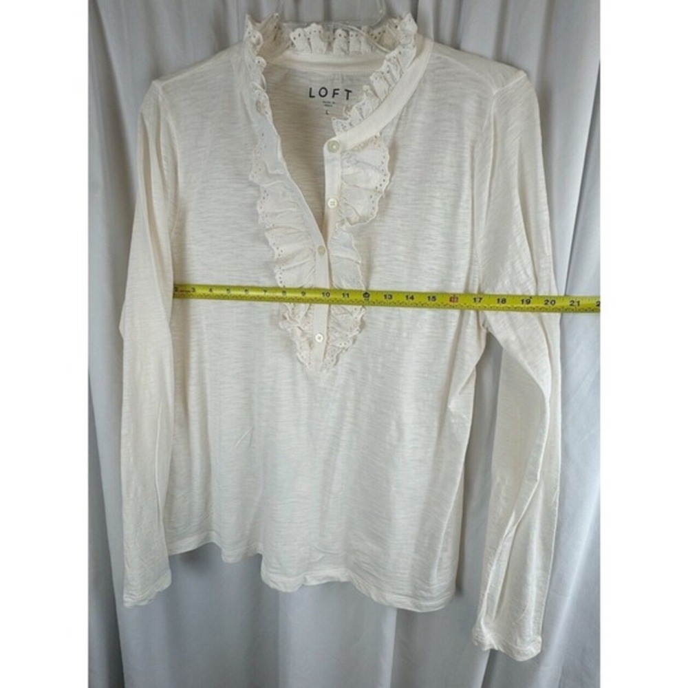 LOFT Cream Eyelet Lace Ruffle Henley Top‎ Long Sleeve Cotton L Cottagecore 58-22 - Picture 4 of 11